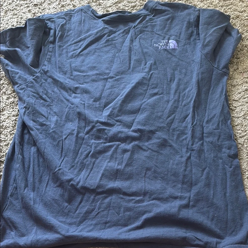 The North Face Navy T-Shirt with Lavender Graphic - Picture 2 of 2